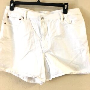 American Eagle Jean Strigid Jean Shorts Size 16 White Relaxed Fit Stretch